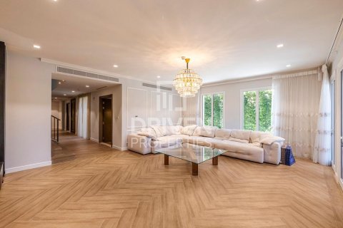 Townhouse in Jumeirah, Dubai, UAE 4 bedrooms, 397.9 sq.m. № 755895 - photo 5