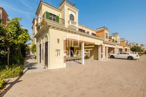 Townhouse in Jumeirah, Dubai, UAE 4 bedrooms, 397.9 sq.m. № 755895 - photo 30
