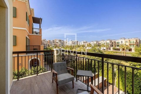 Townhouse in Jumeirah, Dubai, UAE 4 bedrooms, 397.9 sq.m. № 755895 - photo 27