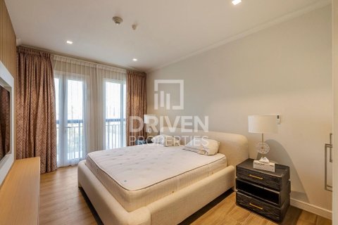 Townhouse in Jumeirah, Dubai, UAE 4 bedrooms, 397.9 sq.m. № 755895 - photo 11