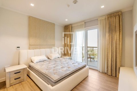 Townhouse in Jumeirah, Dubai, UAE 4 bedrooms, 397.9 sq.m. № 755895 - photo 14