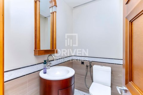 Apartment in Downtown Dubai (Downtown Burj Dubai), UAE 2 bedrooms, 152.27 sq.m. № 755898 - photo 12