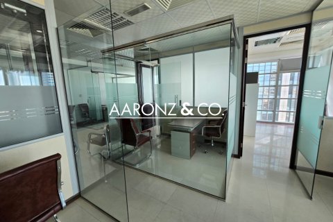 Escritório para arrendamento em Business Bay, Dubai, EAU 113 m2 № 687838 - foto 3