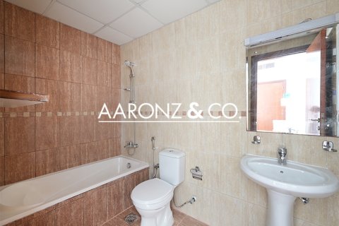 Снять в аренду квартиру в Джумейра Лейк Тауэрс, Дубай, ОАЭ 1 спальня, 89м2, № 687837 - фото 12