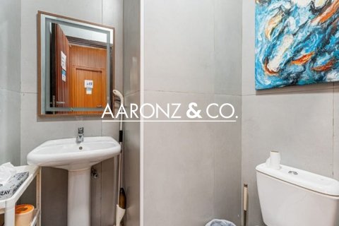 Jumeirah Lake Towers, Dubai, UAE의 임대용 사무실 219제곱미터 번호 687839 - 사진 16