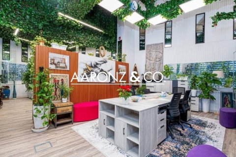 Jumeirah Lake Towers, Dubai, UAE의 임대용 사무실 219제곱미터 번호 687839 - 사진 12