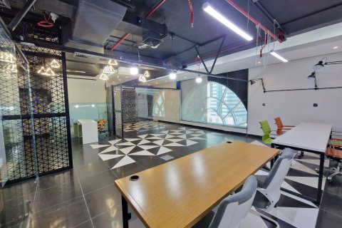 Toimisto Dubai, Arabiemiraatit 94.3 m2 № 713575 - kuva 12