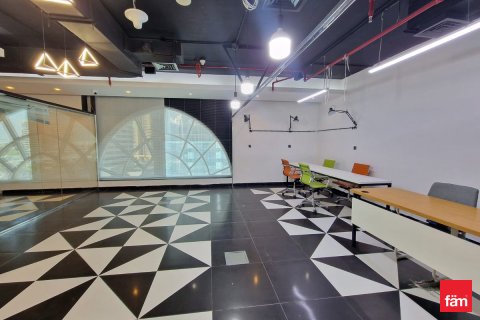 Toimisto Dubai, Arabiemiraatit 94.3 m2 № 713575 - kuva 10