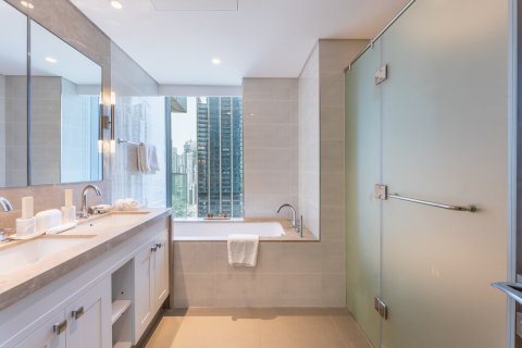 Apartment in Downtown Dubai (Downtown Burj Dubai), UAE 2 bedrooms, 160 sq.m. № 734159 - photo 10