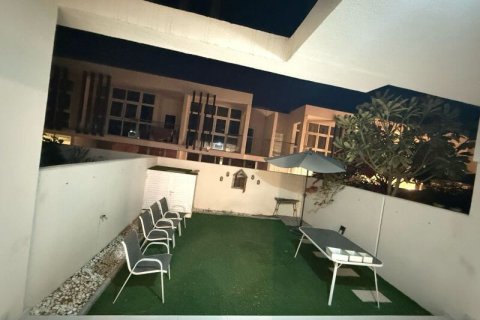 ویلا برای اجاره در Dubai، امارات متحده عربی 2 خوابه ، 133 متر مربع ، شماره 713688 - تصویر 15