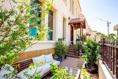 Зняти в оренду таунхаус в Wadi Al Safa 2, Дубай, ОАЕ 3 спальні, 206.1м2, № 689341 - фото 12