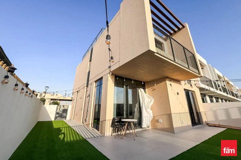 Vilă de închiriat în Dubai, EAU 4 dormitoare, 231 mp.  №689323 - poză 11