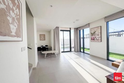 Vilă de închiriat în Dubai, EAU 4 dormitoare, 231 mp.  №689323 - poză 5