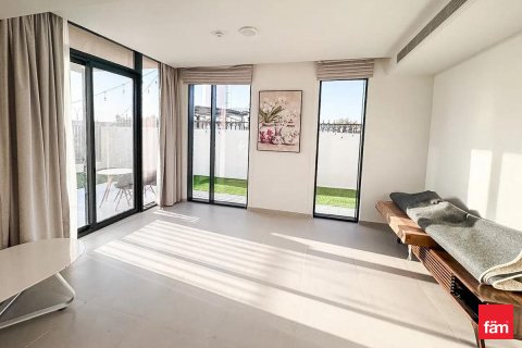 Vilă de închiriat în Dubai, EAU 4 dormitoare, 231 mp.  №689323 - poză 3