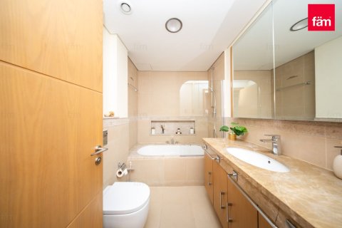 Appartement te huur in Downtown Dubai (Downtown Burj Dubai), Dubai, VAE 1 slaapkamer, 77.3 vr.m., nr 702535 - foto 12