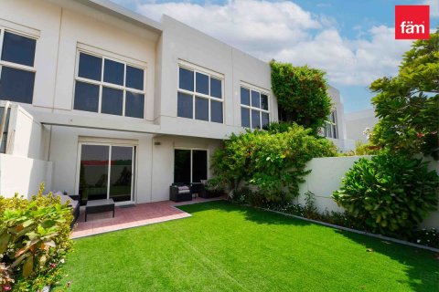 Řadový dům v Dubai, SAE 3 ložnice, 182 m² Č.: 702530