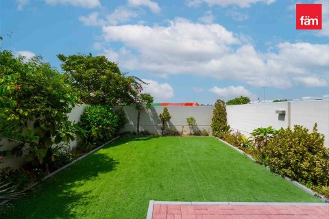 Řadový dům v Dubai, SAE 3 ložnice, 182 m² Č.: 702530 - fotografie 9