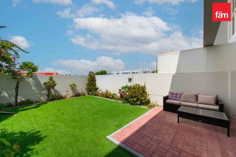 Řadový dům v Dubai, SAE 3 ložnice, 182 m² Č.: 702530 - fotografie 16