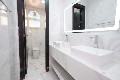 Villa zur Miete in Muroor Area, Abu Dhabi, VAE 6 Schlafzimmer, 499.91 m2 Nr. 766890 - Foto 14