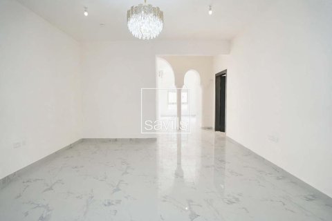 Villa zur Miete in Muroor Area, Abu Dhabi, VAE 6 Schlafzimmer, 499.91 m2 Nr. 766890 - Foto 3