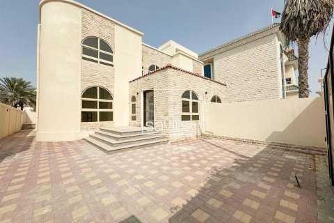 Muroor Area, Abu Dhabi, संयुक्त अरब अमीरात में विला, 7 बेडरूम, 549.99 वर्ग मीटर, संख्या 766891 - फ़ोटो 3