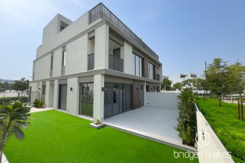 Vila v Tilal Al Ghaf, Dubai, SAE 4 spálne, 249 m2 č. 689614