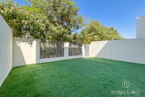 Villa in Tilal Al Ghaf, Dubai, UAE 3 bedrooms, 145 sq.m. № 689615 - photo 18