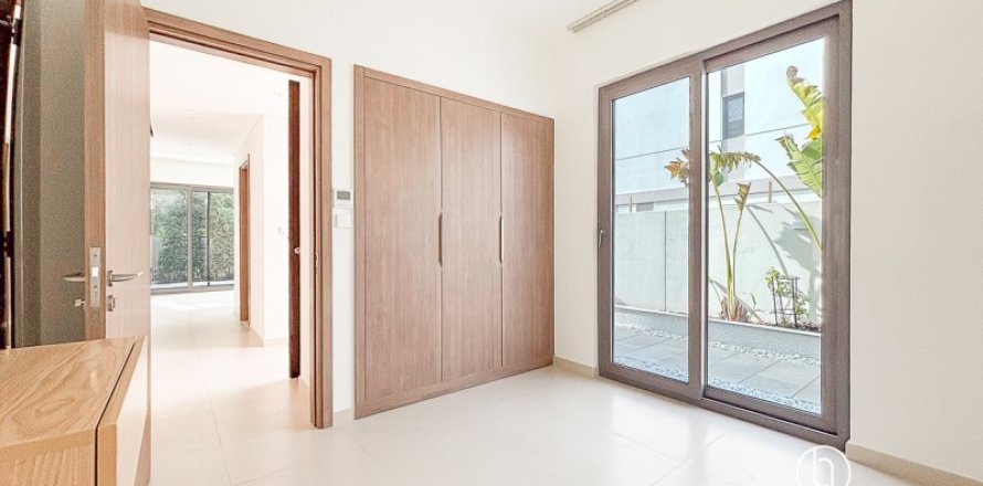 Villa i Tilal Al Ghaf, Dubai, UAE 3 sovrum, 145 kvm Nr. 689615