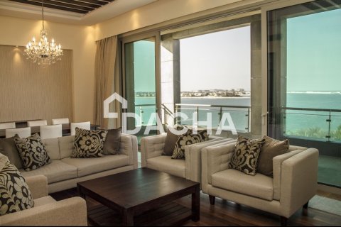 Palm Jumeirah, Dubai, UAE의 판매용 아파트 침실 2개, 216제곱미터 번호 720508 - 사진 2