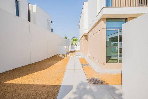 Huvila Al Furjan, Dubai, Arabiemiraatit 4 makuuhuonetta, 420 m2 № 664006 - kuva 28