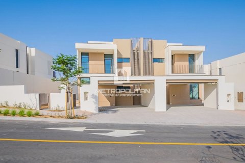 Huvila Al Furjan, Dubai, Arabiemiraatit 4 makuuhuonetta, 420 m2 № 664006 - kuva 1