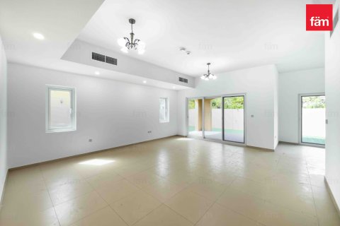 Vila di Dubai, UEA 4 kamar tidur, 510 m2 nomor 638361 - foto 2
