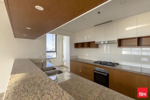 Apartment til salg i Dubai, UAE 2 soveværelser, 156.2 kvm № 638355 - foto 12