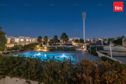 Városi lakóépület itt: Dubai, EAE, 4 hálószoba, 112.2 m², azonosító: 682299 - fénykép 11