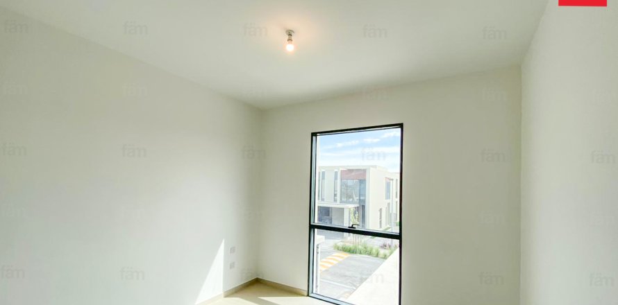 خانه شهری در Dubai ، امارات متحده عربی 3 خوابه ، 204.4 متر مربع.  شماره 682300