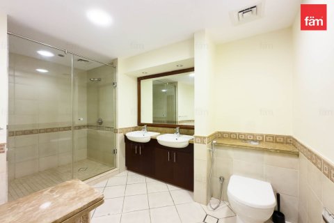 Apartamento en alquiler en Palm Jumeirah, Dubai, EAU 2 dormitorios, 167.8 m2 № 633851 - foto 27