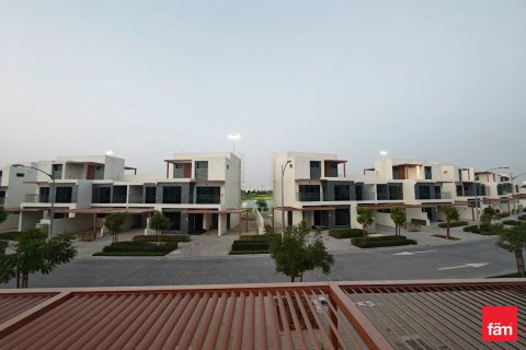 Řadový dům v Dubai, SAE 4 ložnice, 138.8 m² Č.: 633852 - fotografie 2