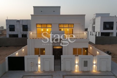 Vilă de vânzare în Tilal City, Sharjah, EAU 4 dormitoare, 409 mp. №668631 - poză 1