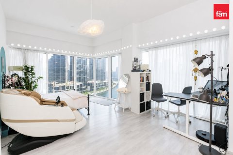 Lägenhet uthyres i Business Bay, Dubai, UAE 2 sovrum, 192.2 kvm Nr. 711699 - fotografi 16