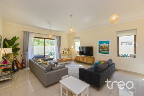 Arabian Ranches 2, Dubai, UAE의 임대용 빌라 침실 5개, 375.14제곱미터 번호 733488 - 사진 5