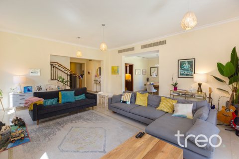 Arabian Ranches 2, Dubai, UAE의 임대용 빌라 침실 5개, 375.14제곱미터 번호 733488 - 사진 6