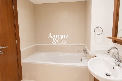 Lakás itt: The Views, Dubai, EAE, 1 hálószoba, 92 m², azonosító: 712283 - fénykép 3