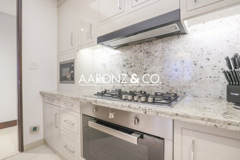 Apartmen Hotel di Downtown Dubai (Downtown Burj Dubai), UAE 3 bilik tidur, 226 meter persegi № 700461 - foto 15