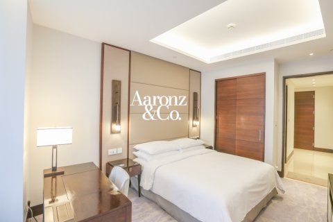 Hotel Apartamento en alquiler en Downtown Dubai (Downtown Burj Dubai), Dubai, EAU 3 dormitorios, 226 m2 № 700461 - foto 2