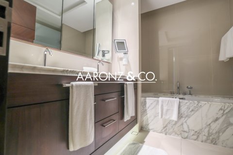Apartmen Hotel di Downtown Dubai (Downtown Burj Dubai), UAE 3 bilik tidur, 226 meter persegi № 700461 - foto 17