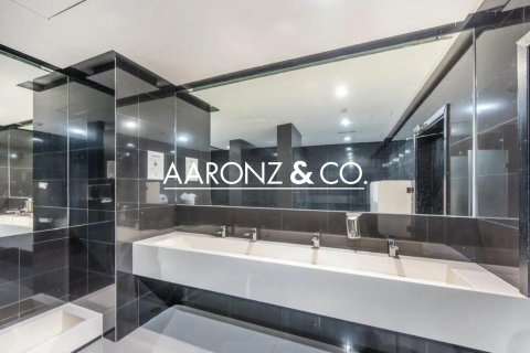 Office in Business Bay, Dubai, UAE 41 sq.m. № 700459 - photo 8