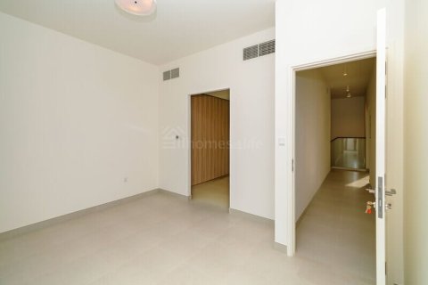 Villa para arrendamento em Jebel Ali, Dubai, EAU 4 quartos, 742 m2 № 699095 - foto 6