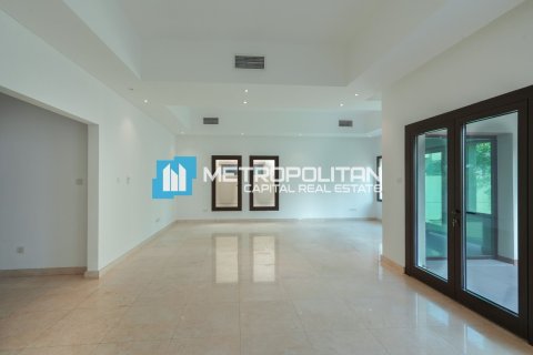 Villa à vendre à Abu Dhabi, EAU 5 chambres, 526.8 m2 № 659935 - photo 2