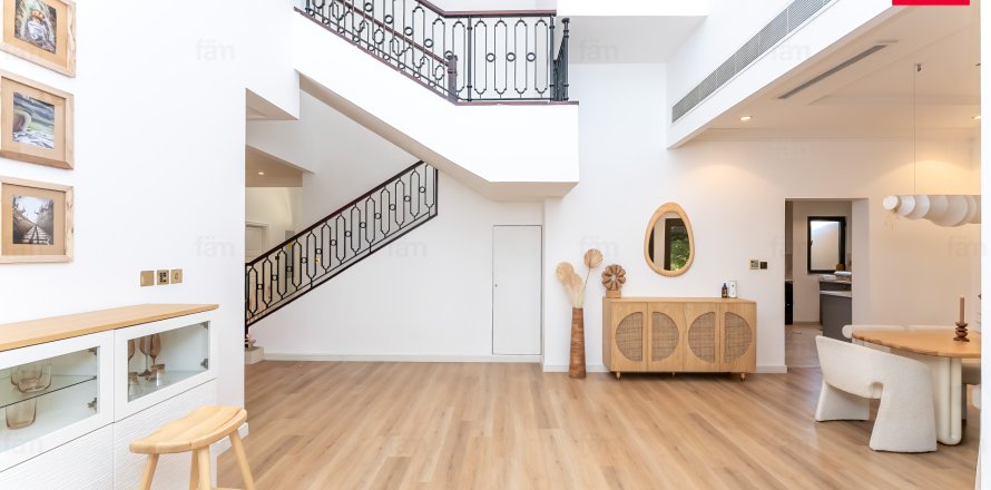 Villa in Palm Jumeirah, Dubai, VAE 4 slaapkamers, 468.7 vr.m. nr 696950