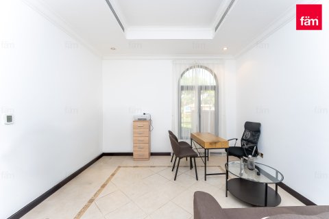 Зняти в оренду віллу в Пальма Джумейра, Дубай, ОАЕ 4 спальні, 468.7м2, № 696950 - фото 22